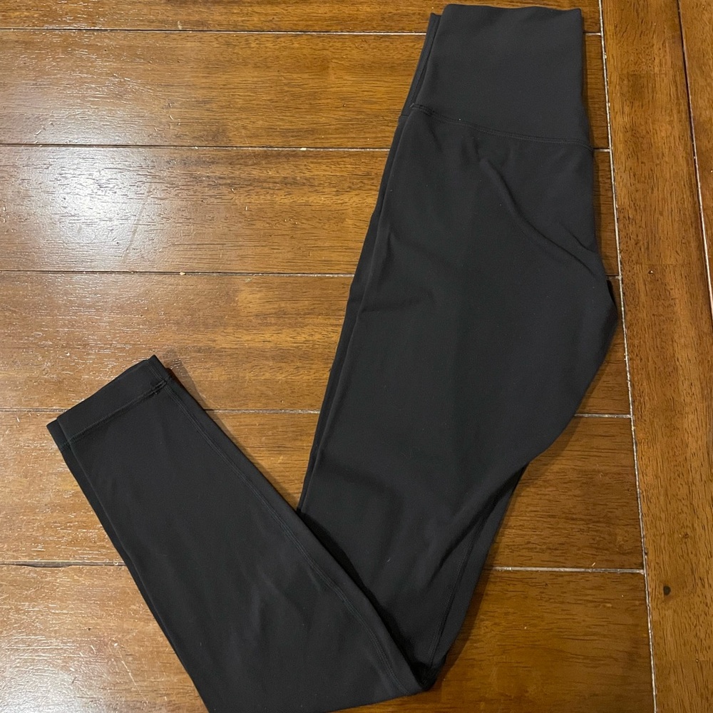 Lululemon Black Align High-Rise Pant 

Size - 6